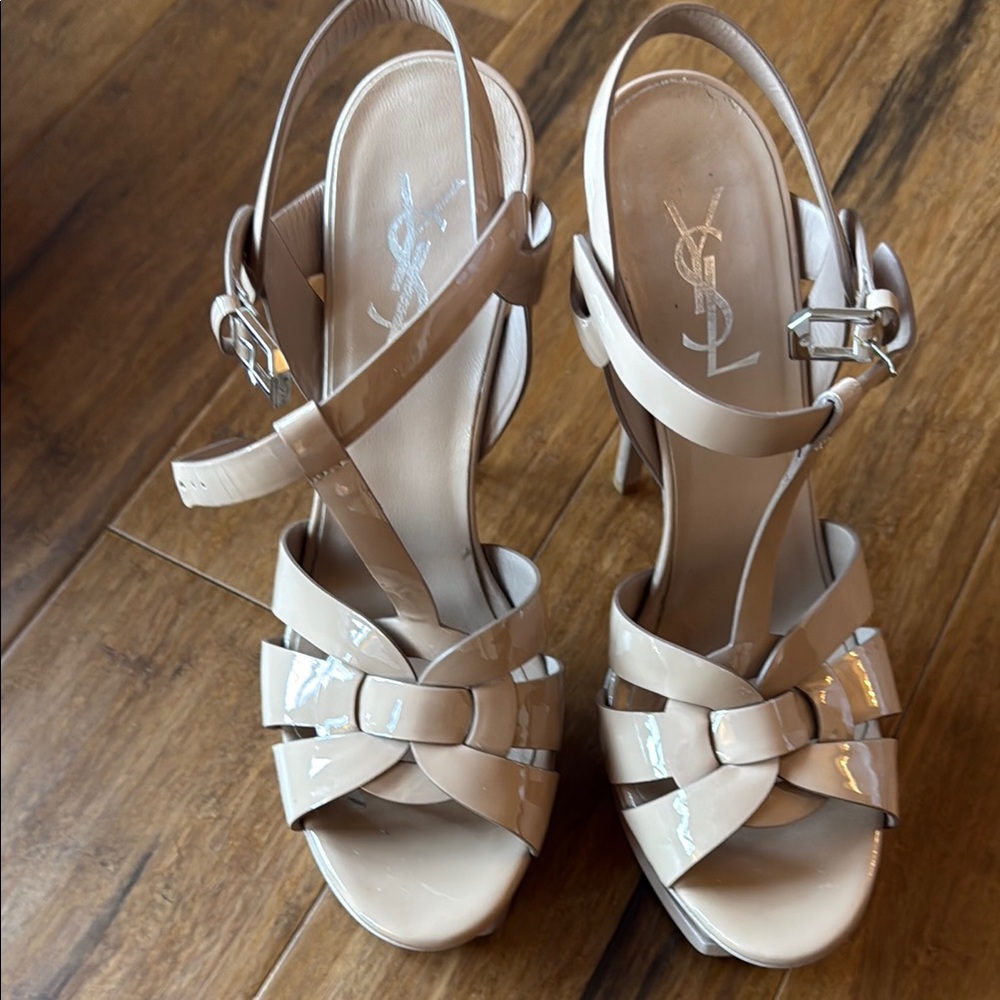 Saint Laurent Women's Tribute 75 Nude Patent Leather Heels